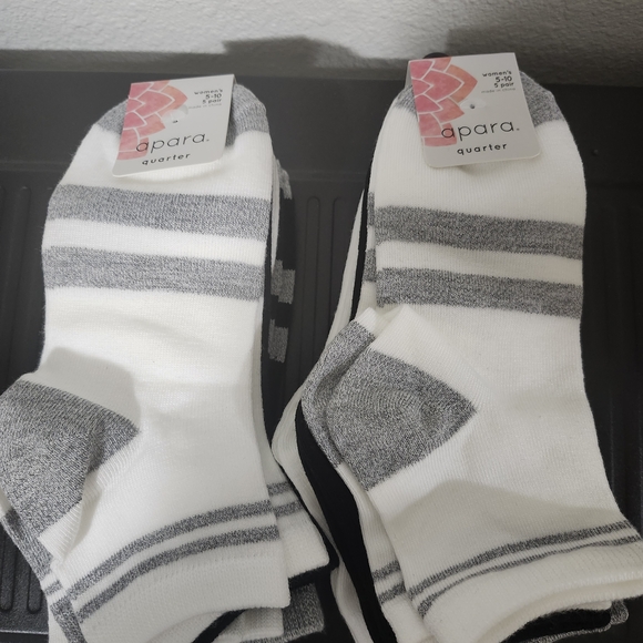 Apara Other - Women's Gray and White Athletic Quarter Socks 2 Packs